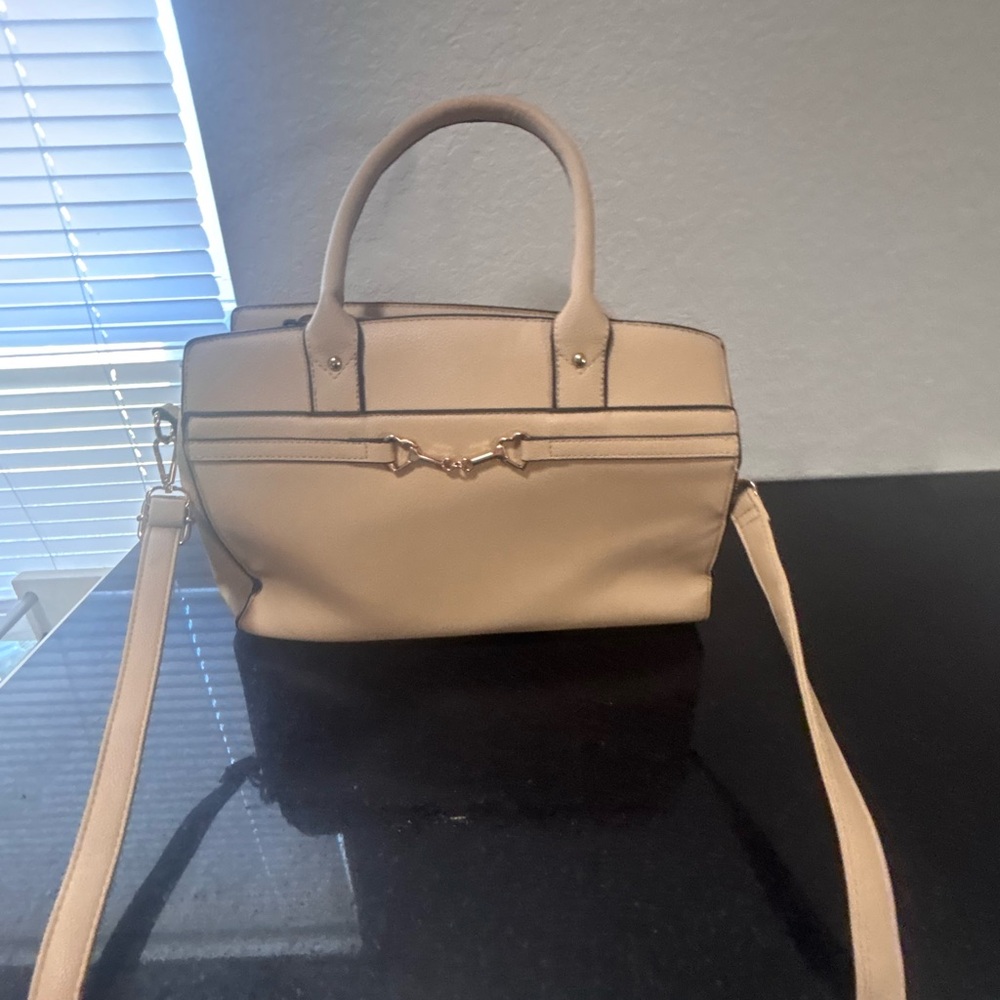 Elegant Tan Handbag